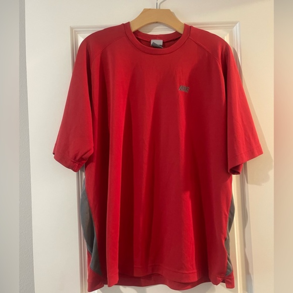 Nike workout tee